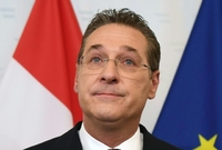 Bývalý rakouský vicekancléř a šéf protiimigračních svobodných (FPÖ) Heinz-Christian Strache.