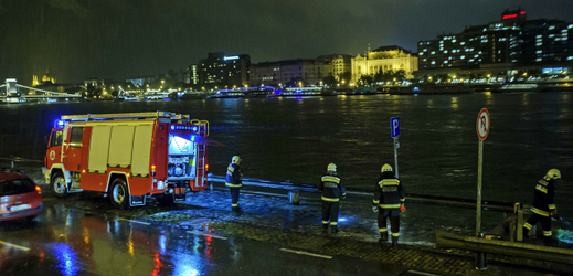 Sedm mrtvých si vyžádalo potopení lodi na Dunaji v Budapešti.