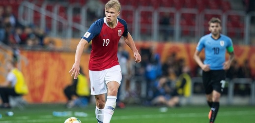 Excelentní sólo! Norský fotbalista dal devět gólů v jednom zápase.