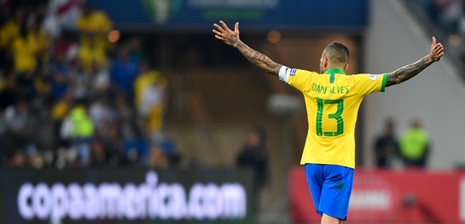 Sbohem PSG, oznámil Alves. Kam povedou jeho další kroky?