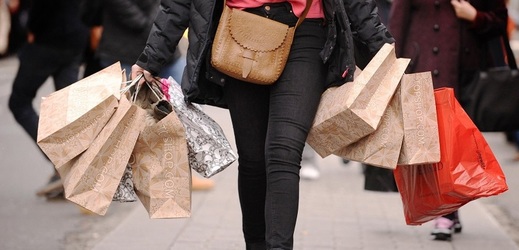 Výdaje britských spotřebitelů porostou nejpomaleji za šest let.