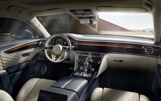 Interiér sportovního sedanu Bentley Flying Spur.