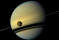 Měsíc Titan bude od roku 2033 zkoumat NASA.