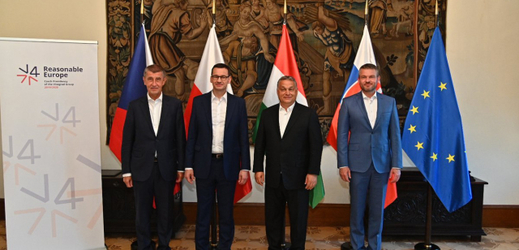 Zleva český premiér Andrej Babiš a jeho kolegové z Polska, Maďarska a Slovenska Mateusz Jakub Morawiecki, Viktor Orbán a Peter Pellegrini.
