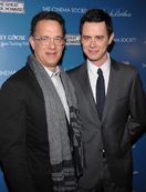 Tom (vlevo) a Colin Hanksovi.