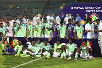 Bronzový nigerijský tým. 