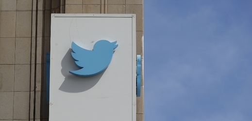 Twitter zvýšil své příjmy meziročně o osmnáct procent na 841 milionů dolarů.