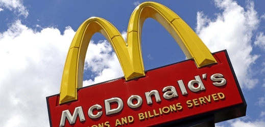 Řetězci McDonald' se ve druhém čtvrtletí mírně zvýšil zisk.