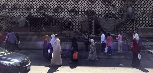 Exploze v centru Káhiry si vyžádala 20 mrtvých a téměř 50 raněných.