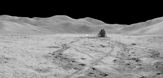 Přistávací zóna Apolla na měsíci. 