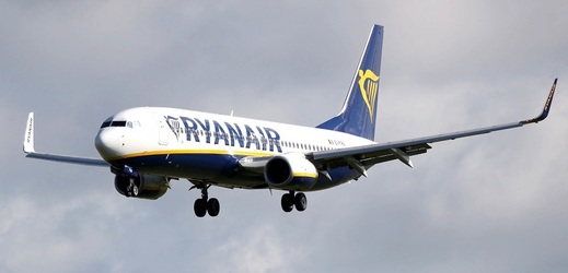 Britští piloti irských aerolinek Ryanair chystají v srpnu dvoudenní stávku, další pak v září.