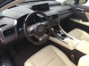 Interiér Lexusu RX 450h. 