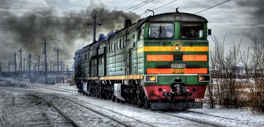 Ženy v Rusku doteď nesměly například řídit vlaky, teď už to platit nebude.