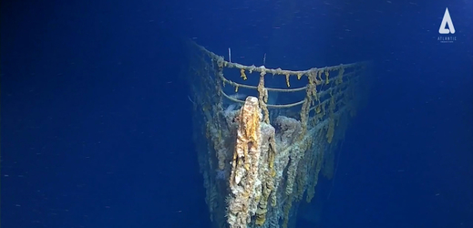 Rozpad vraku Titaniku.