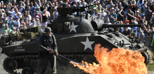 Davy příznivců vojenské historie dorazily 31. srpna 2019 do vojenského muzea v Lešanech na Benešovsku na sedmnáctý ročník akce Tankový den. 
