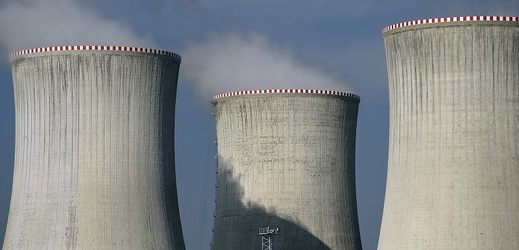 Jaderná elektrárna v Dukovanech.