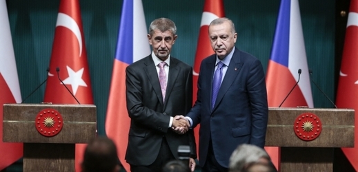 Babiš s Erdoganem jednal i o Češích vězněných v Turecku.