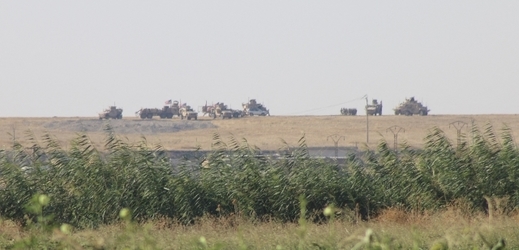 Na severovýchodě Sýrie začaly působit americko-turecké hlídky.