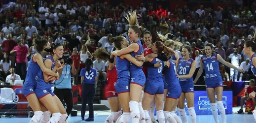 Srbské volejbalistky obhájily titul mistryň Evropy a zlato slaví potřetí v historii. 