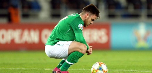 Aaron Connolly z Irska ví, že si jeho národní tým zadělal na problém.