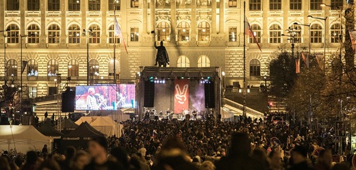 Koncert pro budoucnost z Václavského náměstí.