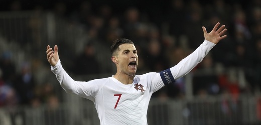 Portugalští fotbalisté si výhrou 2:0 v Lucembursku jako sedmnáctý tým zajistili účast na Euru 2020. 
