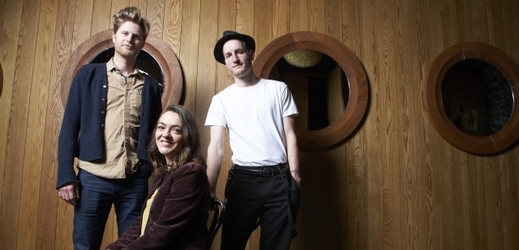 Wesley Schutlz, Neyla Pekarek a Jeremiah Fraites z kapely The Lumineers.