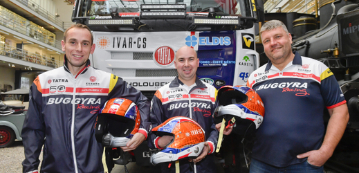 Posádka týmu Tatra Buggyra Racing (zleva) Rostislav Plný, Jiří Stross a Martin Kolomý.