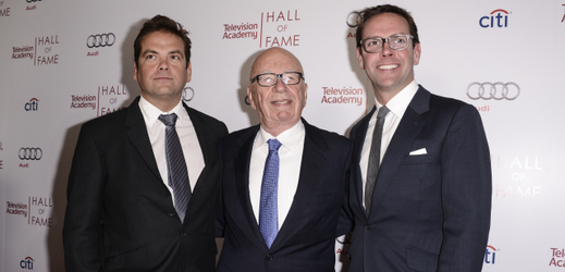 Rupert Murdoch a jeho synové - Lachlan (vlevo) a James (vpravo).