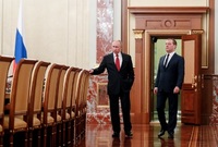 Vladimir Putin a Dmitrij Medveděv (zleva).