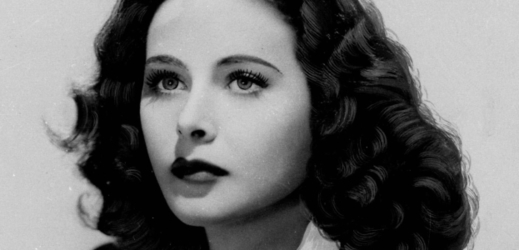 Hedy Lamarrová platila v meziválečném období za jednu z nejkrásnějších žen na světě. 