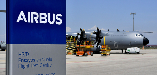 Výrobní hala výrobce letecké techniky Airbus.