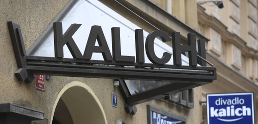 Divadlo Kalich láká na populární komedie i koncerty.