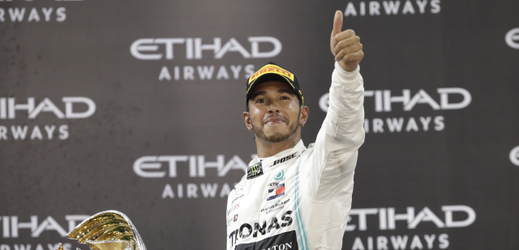 Závodník formule 1 Lewis Hamilton.