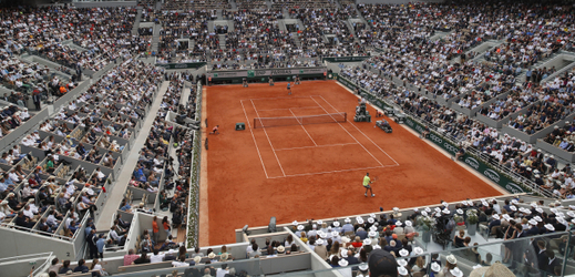 Tenisové Roland Garros se odehraje na přelomu září a října.