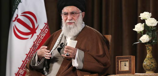 Íránský nejvyšší duchovní ajatolláh Alí Chameneí.