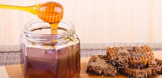Proč jíst pravidelně lžičku medu? 