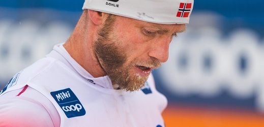 Úřadující mistr světa a dvojnásobný olympijský vítěz Martin Johnsrud Sundby po dvanácti letech zřejmě vypadl z norské reprezentace v běhu na lyžích. 