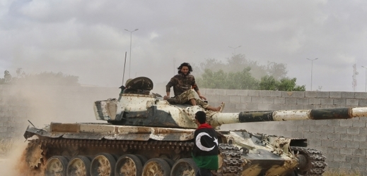 Vojenské jednotky maršála Haftara v Libyi.