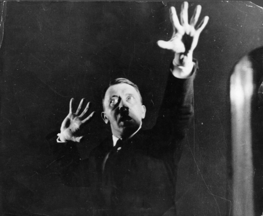 Hitler se proslavil svými energetickými projevy již ve dvacátých letech. (ČTK/ZUMA/KEYSTONE Pictures USA).