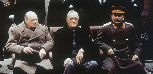 Jaltská konference. Zleva Churchill, Roosevelt a Stalin.