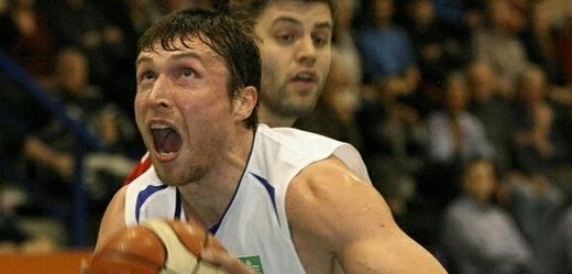 Basketbalista Pavel Houška.