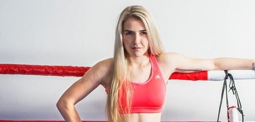 Česká boxerka Bytyqi se po deseti měsících vrátí do ringu.