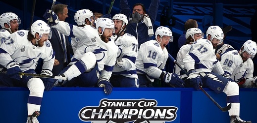 Hokejisté Tampy Bay vyhráli podruhé v historii Stanley Cup.