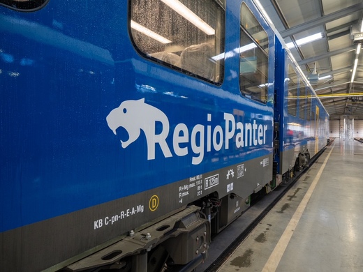Nízkopodlažní vlak RegioPanter.