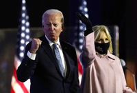 Joe Biden s jeho chotí Jill Bidenovou. 