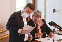 Předseda SPD Tomio Okamura a předseda KSČM Vojtěch Filip.