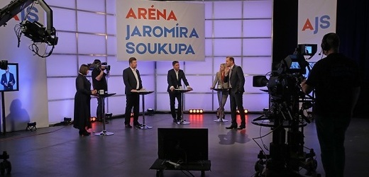Moderátor pořadu Jaromír Soukup.