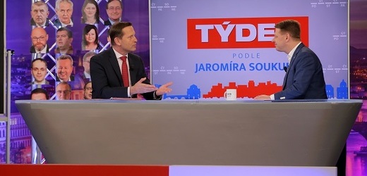 Moderátor pořadu Jaromír Soukup a prezident Svazu obchodu a cestovního ruchu Tomáš Prouza.
