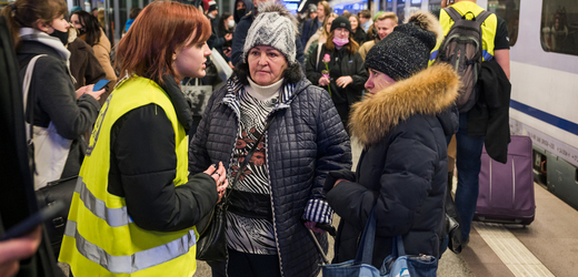 Uprchlíci z Ukrajiny na cestě do bezpečí.